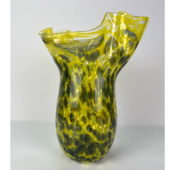 Mid Century Modern Yellow Glass - Picture 3 of 8